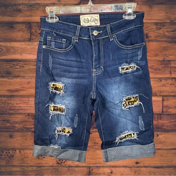 L&B Pants - 5 for $25🔥L&B Lucky & Blessed Cheetah Print Patched Bermuda Shorts Size 6